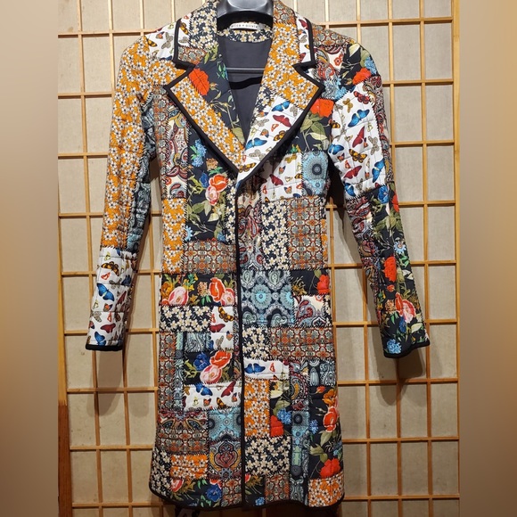 Alice + Olivia | Moya Quilted Patchwork Belted Coat (Multi/Black) - Picture 4 of 9